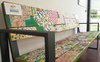 Bunt bemalte Bank