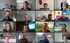 Bildschirm mit den Teilnehmerinnen und Teilnehmern einer Videokonferenz